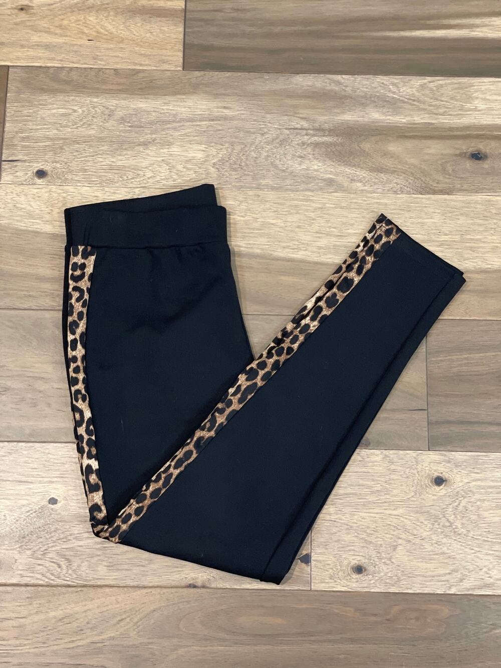 MMichael Kors Size M Black Skinny Jeggings with Animal Print Detail